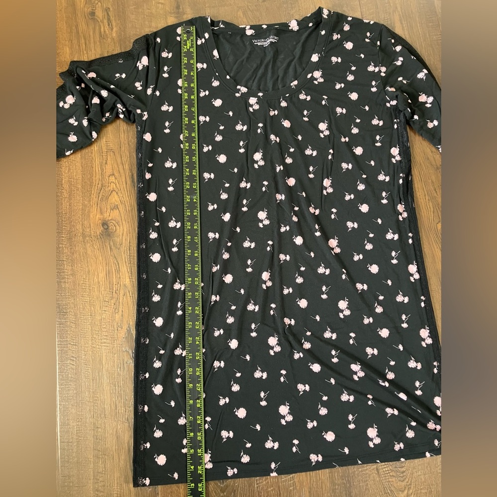 Women’s Victoria’s Secret nightshirt - Picture 3 of 7